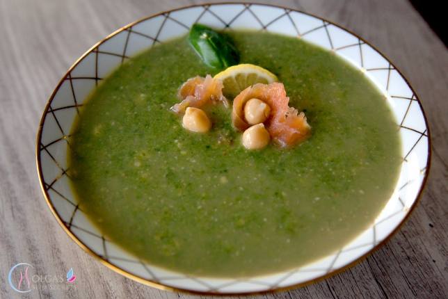 Spinach Soup with Chickpeas and Smoked Salmon