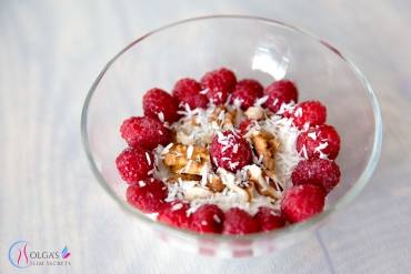Raspberry-Oatmeal-Yoghurt