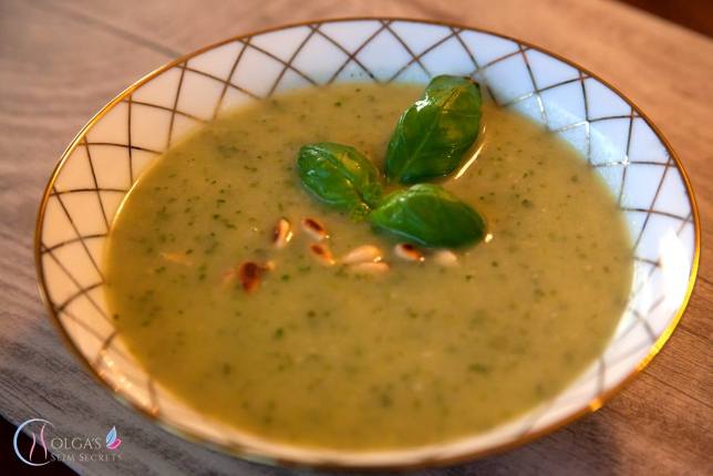 Zucchini soup with coconut milk and ginger